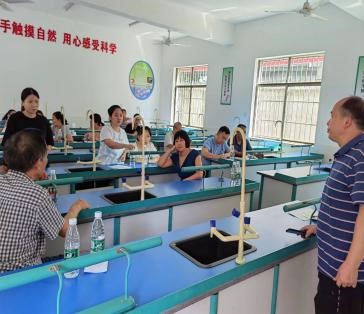 金称市镇中学开展暑期分组分科集中培训