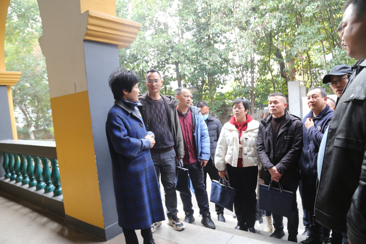 “国培计划”2022邵阳骨干校（园）长提升研修班走进湖南第一师范学院第一附属小学进行实地考察和学习