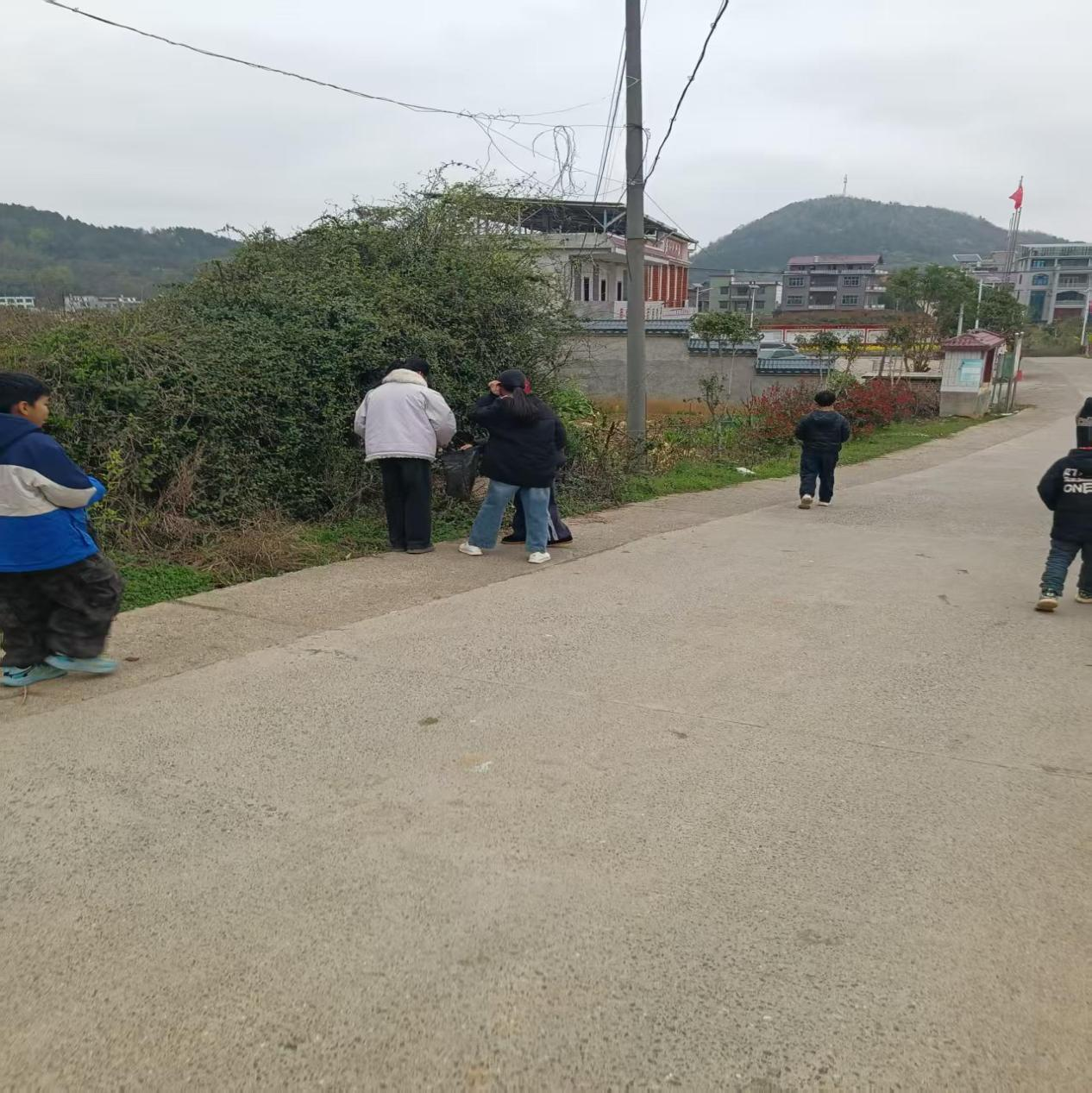 学习雷锋好榜样，志愿服务践行者