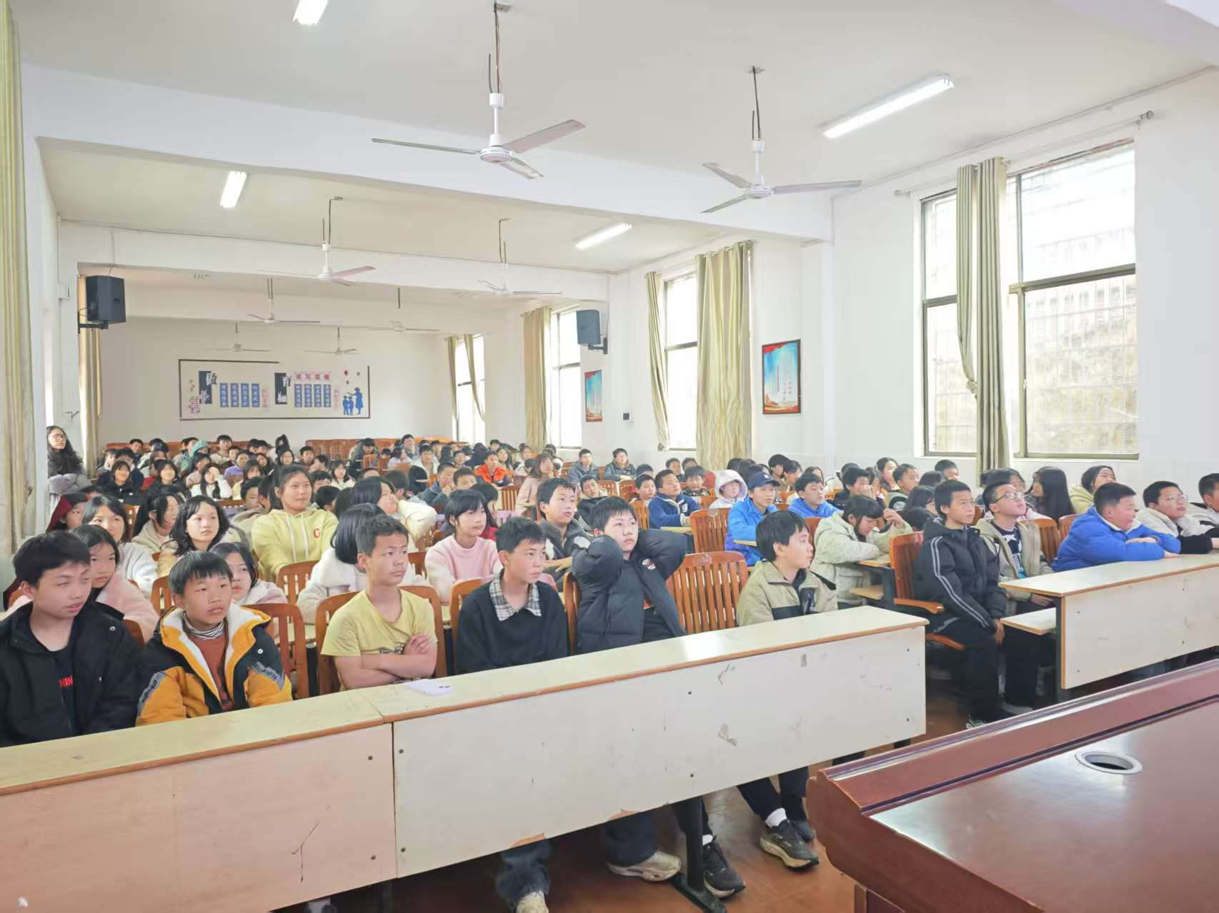 书香润校园 阅读伴成长