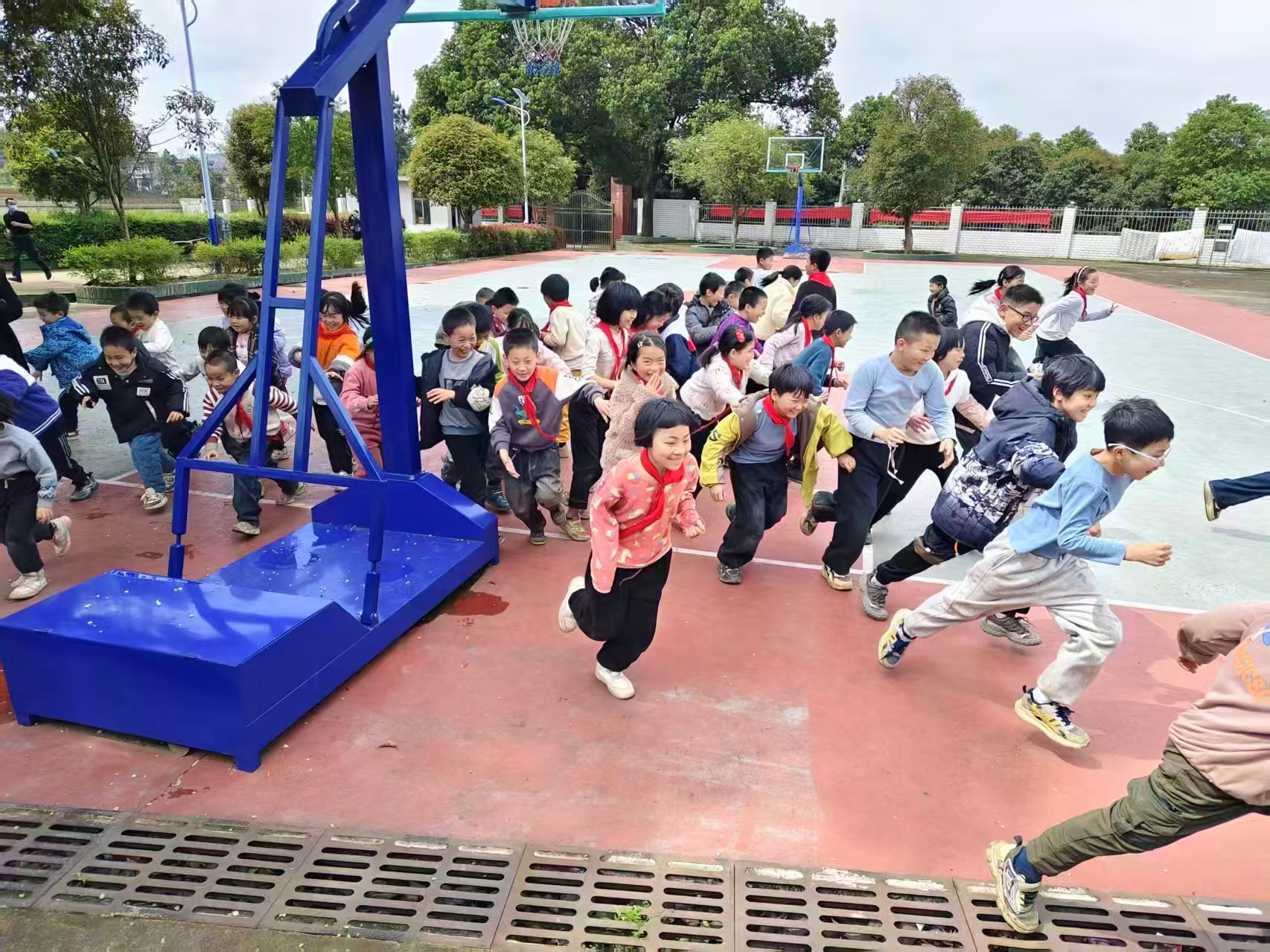 筑牢安全防线 护航平安校园