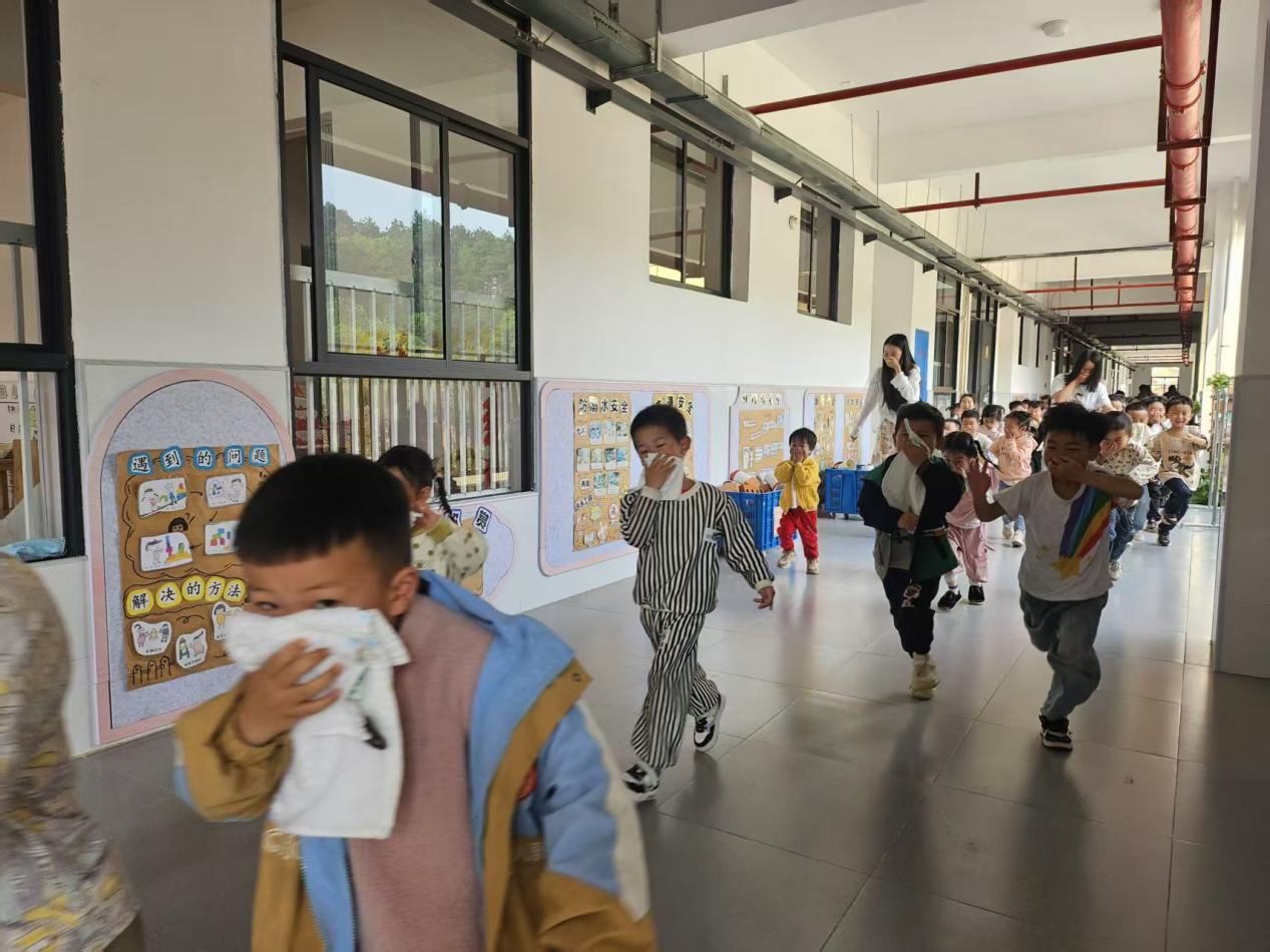 筑牢安全防线 护航幼儿成长