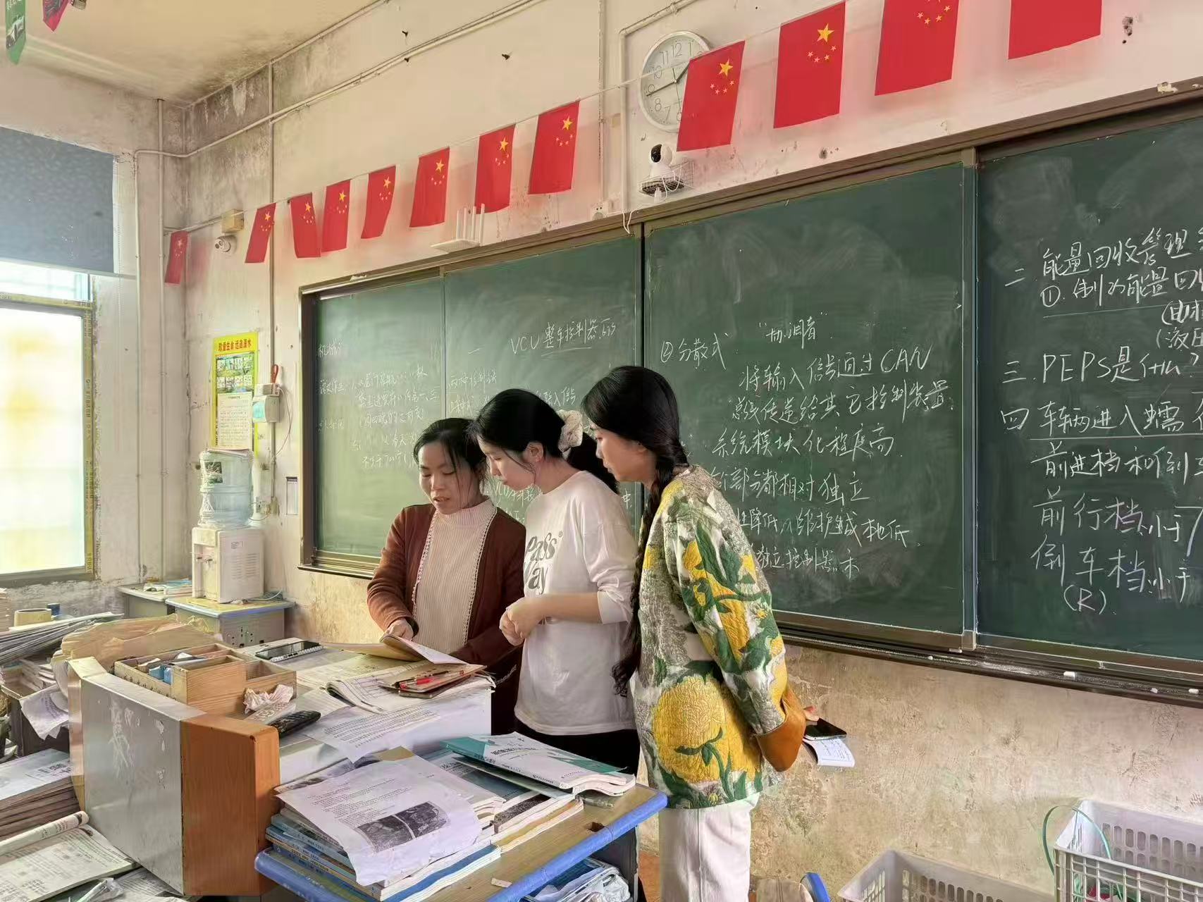 抓实教学常规，筑牢育人根基