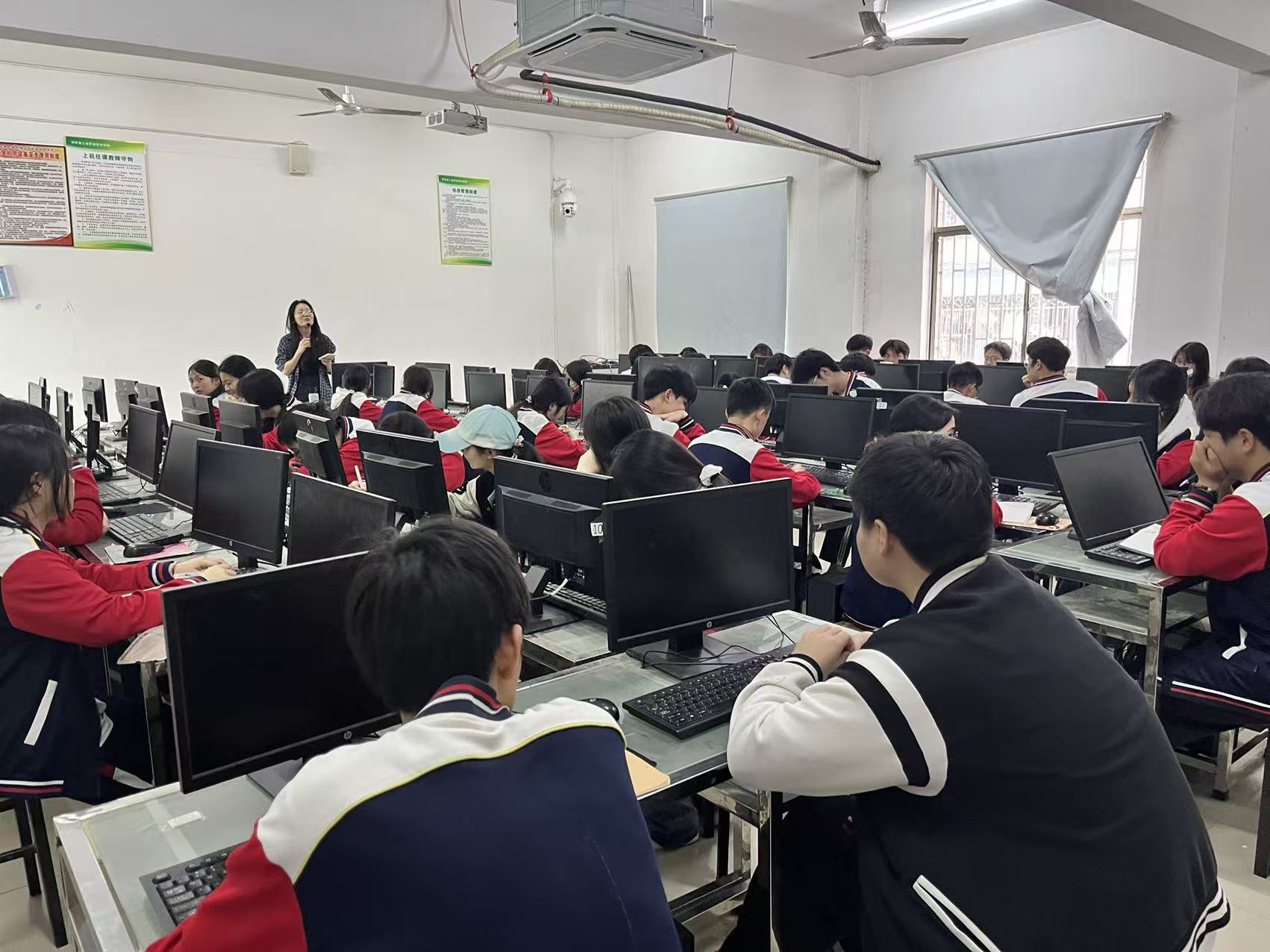 筑牢国家安全防线，青春挺膺担当