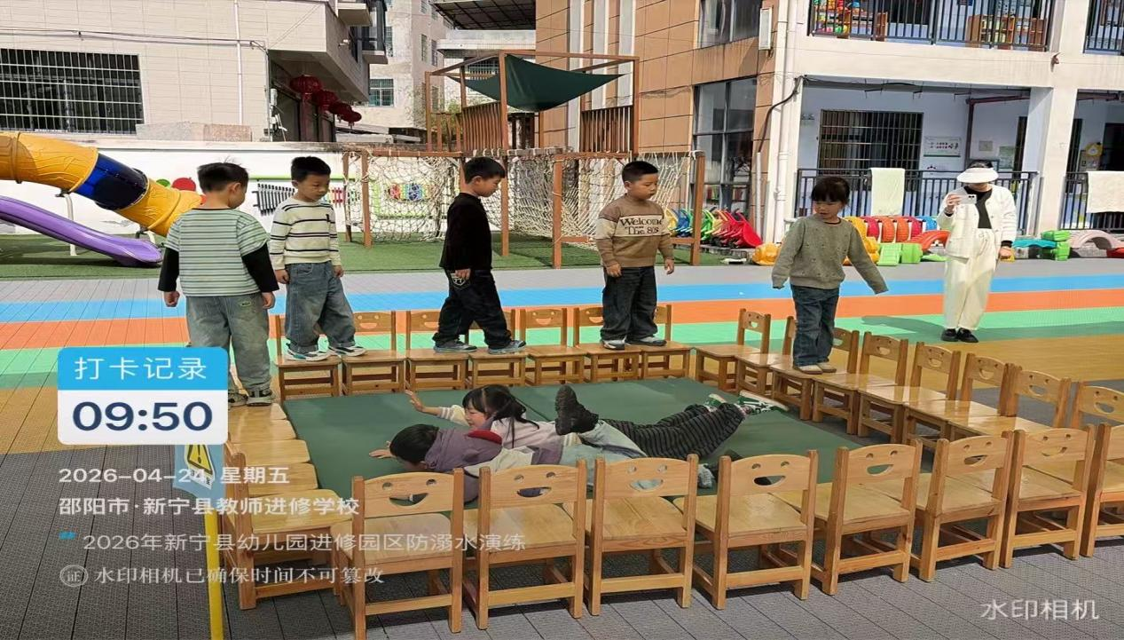 筑牢安全防线，护航快乐童年